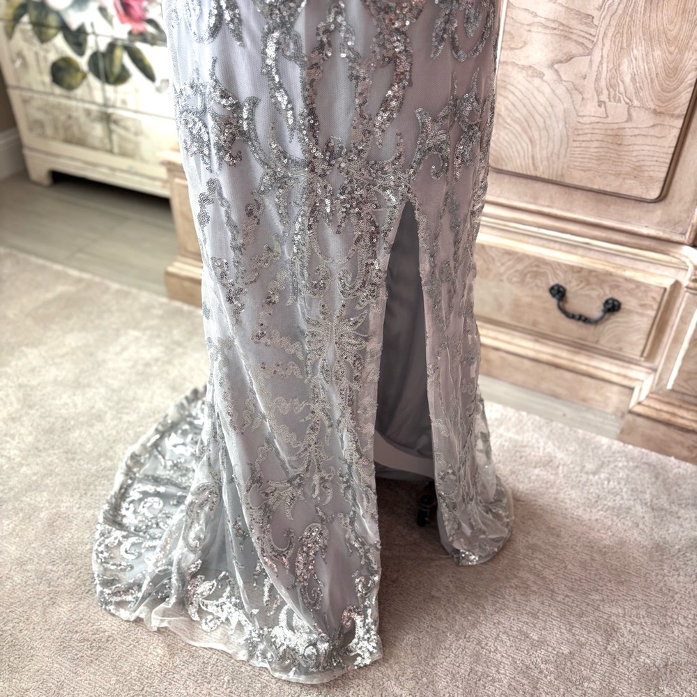 NEW Silver Sequin Dress, Gray Dress, Prom Dress, Silver Dress, NWOT, Size 8 - Picture 7 of 10